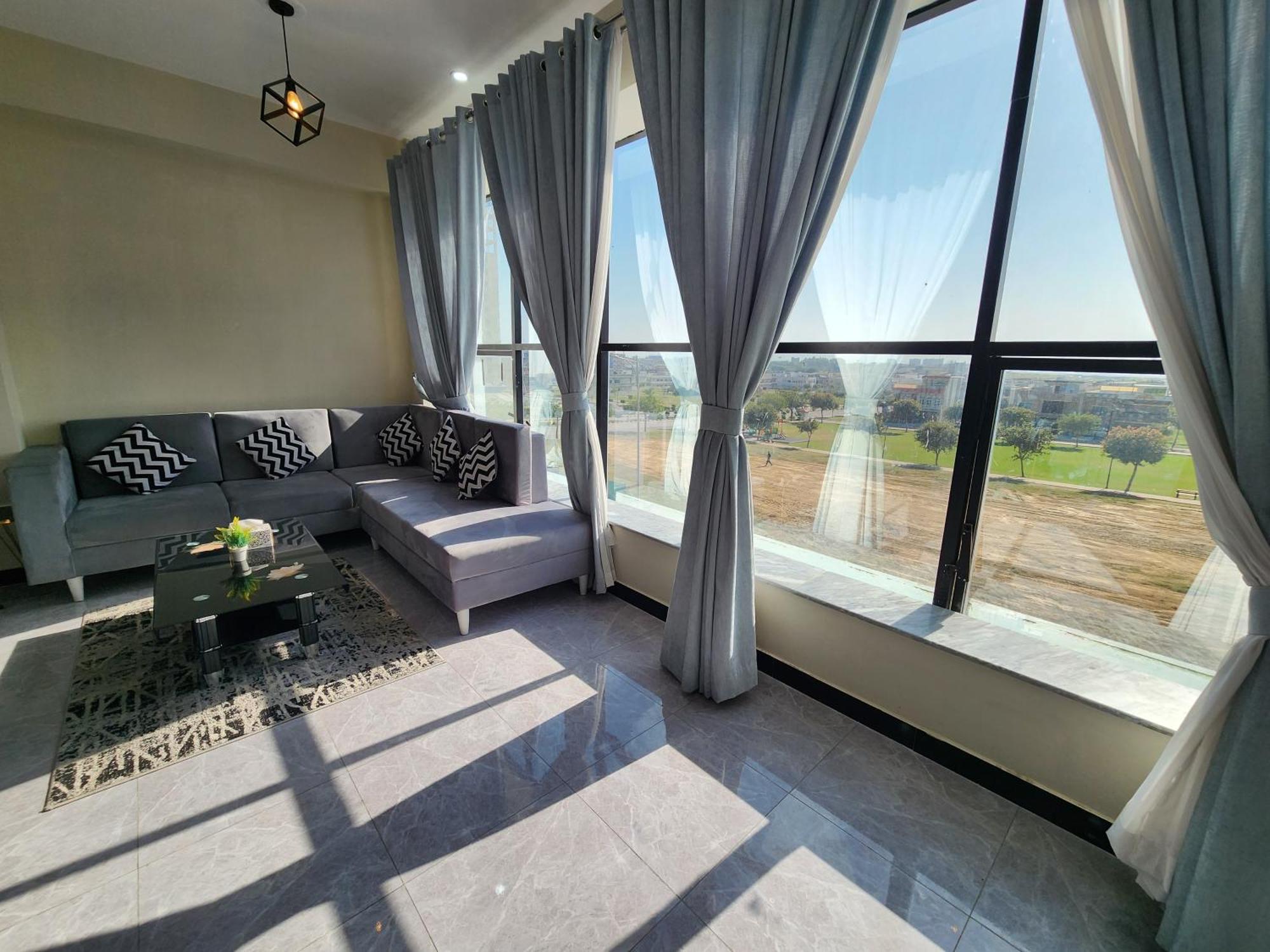 Motorway Majesty Suites Islamabad - Near Islamabad International Airport And Motorway Luaran gambar
