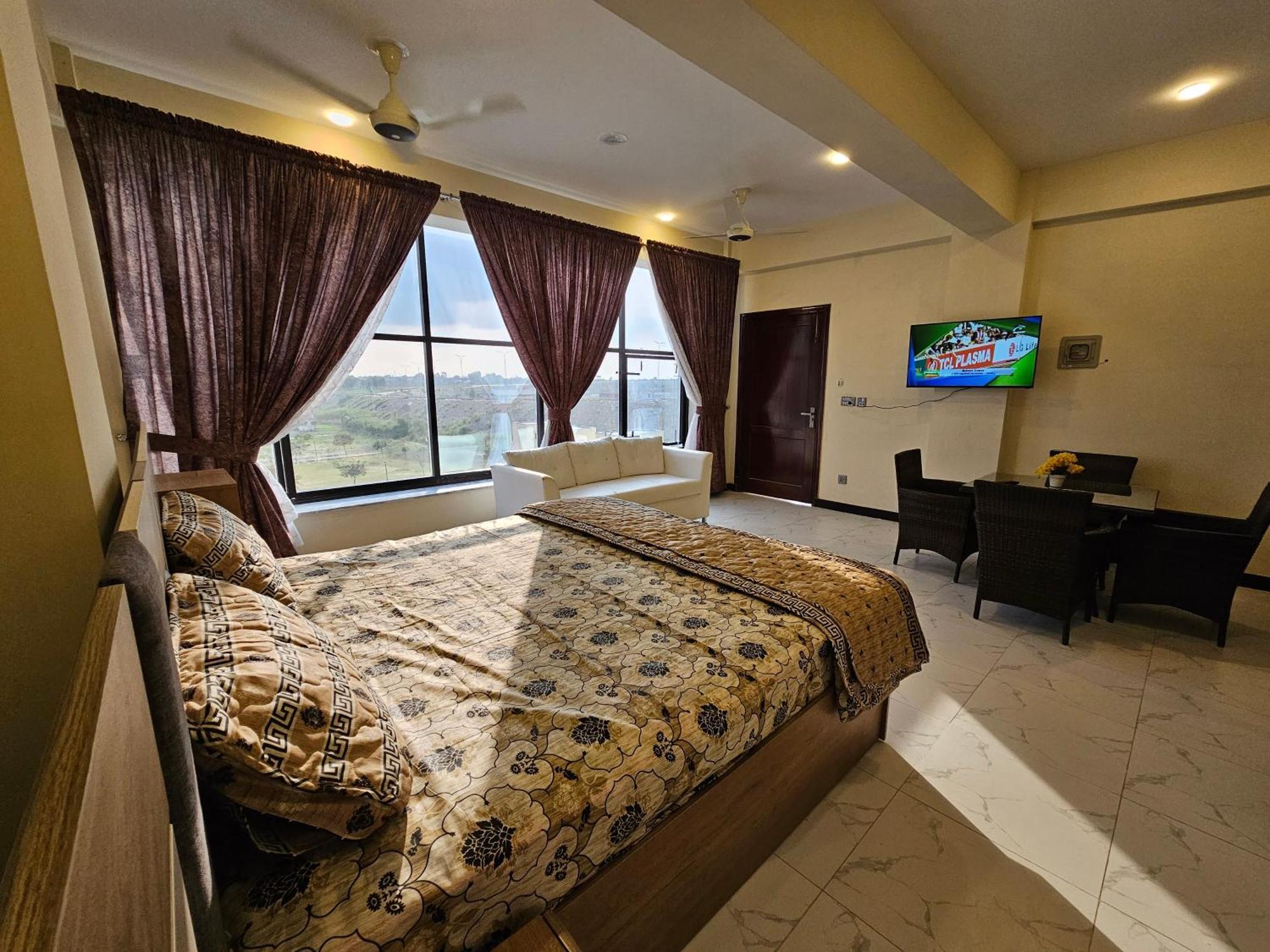 Motorway Majesty Suites Islamabad - Near Islamabad International Airport And Motorway Luaran gambar