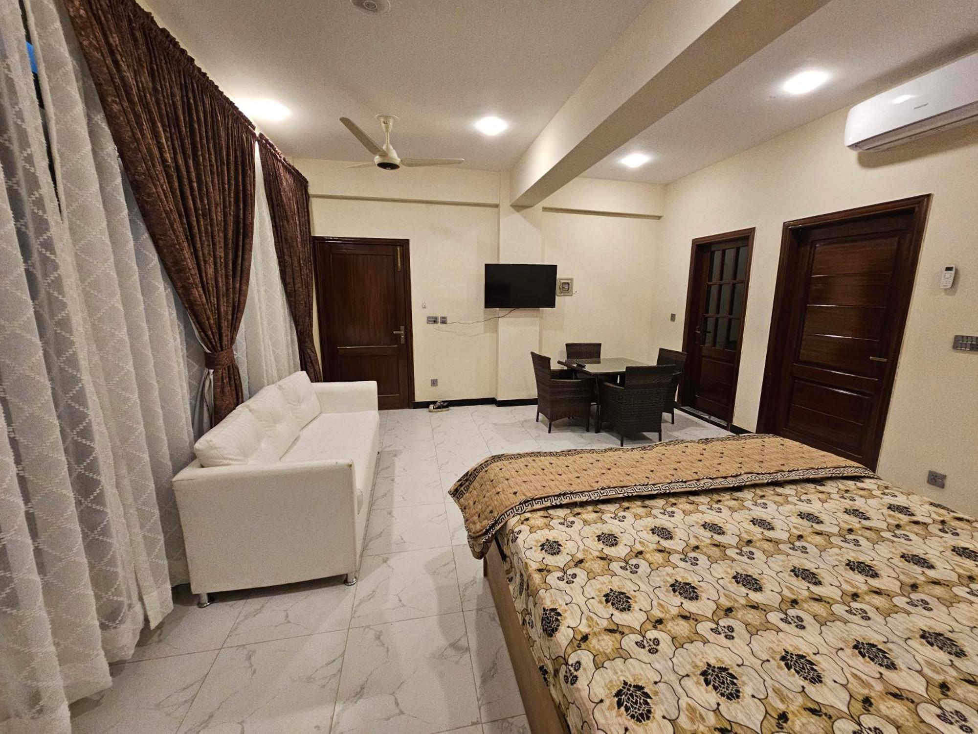 Motorway Majesty Suites Islamabad - Near Islamabad International Airport And Motorway Luaran gambar