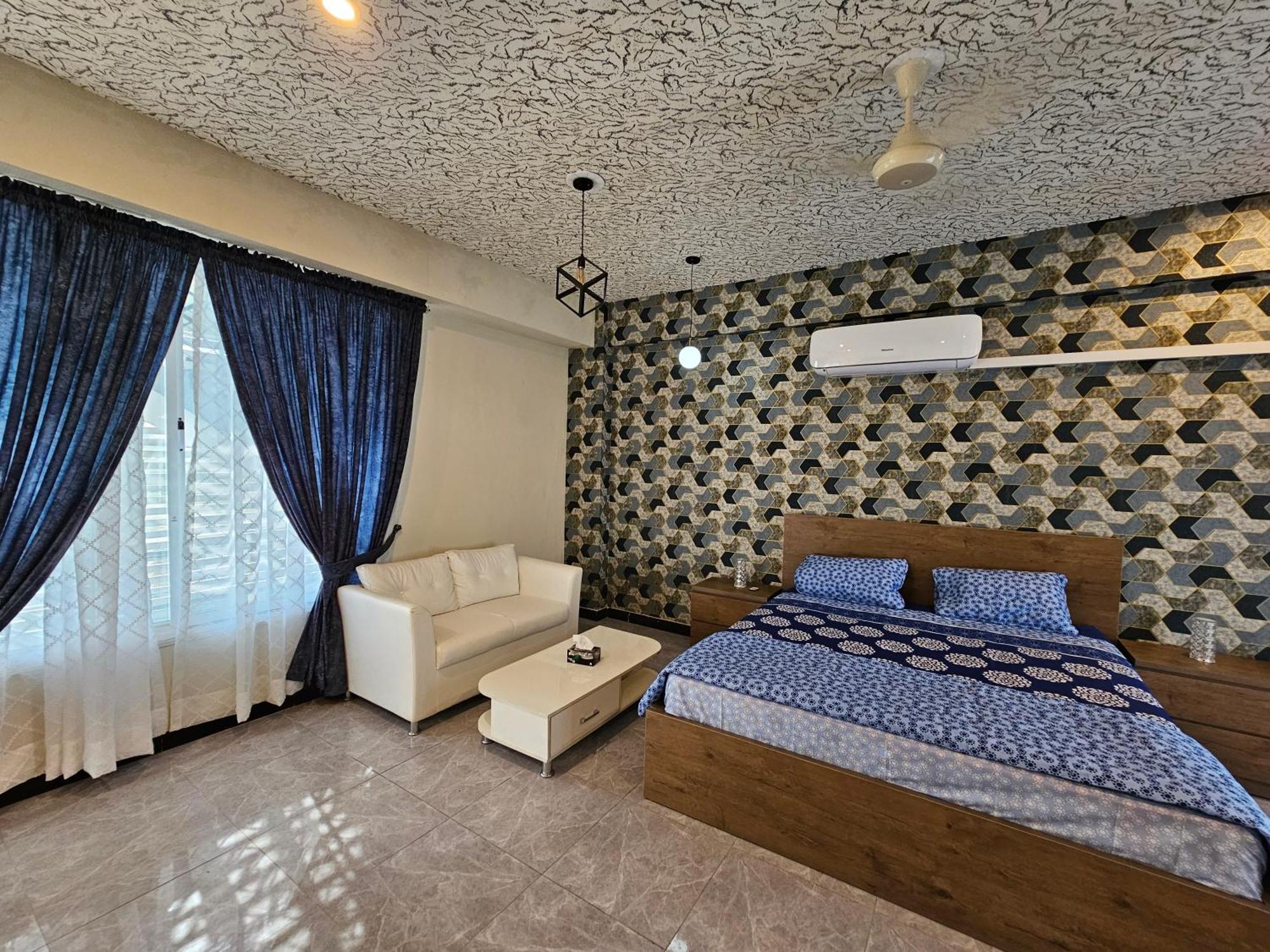 Motorway Majesty Suites Islamabad - Near Islamabad International Airport And Motorway Bilik gambar