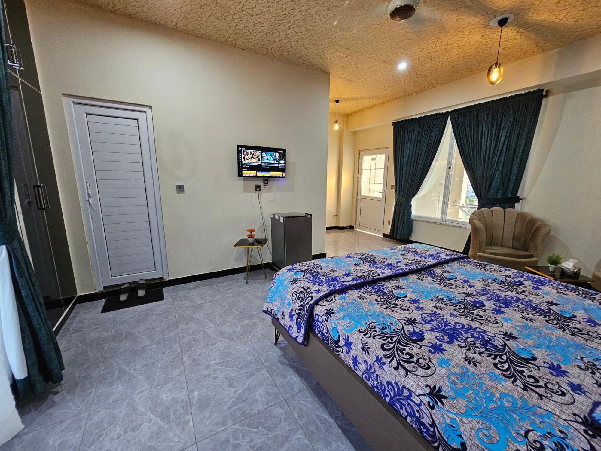 Motorway Majesty Suites Islamabad - Near Islamabad International Airport And Motorway Bilik gambar