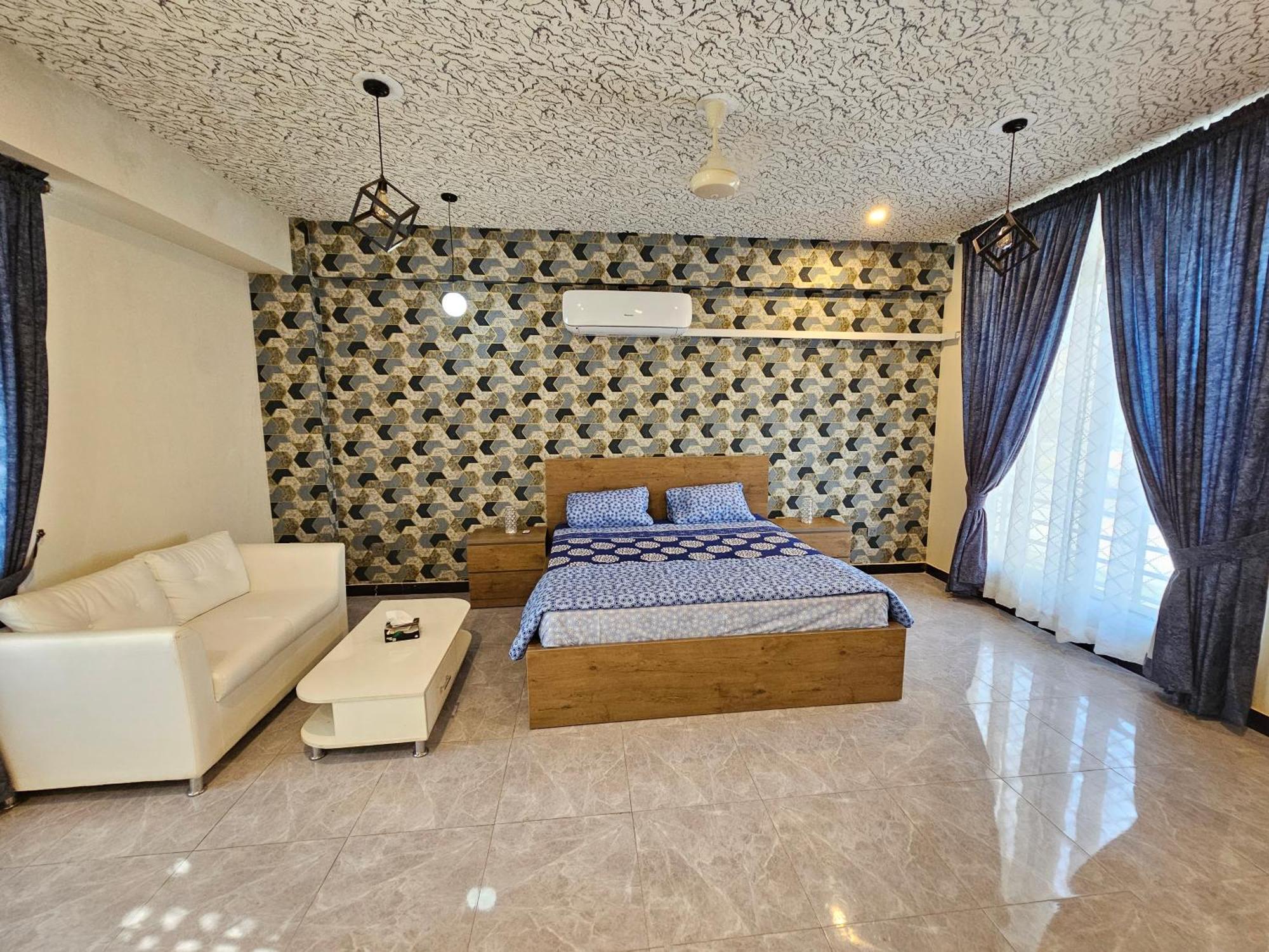 Motorway Majesty Suites Islamabad - Near Islamabad International Airport And Motorway Bilik gambar
