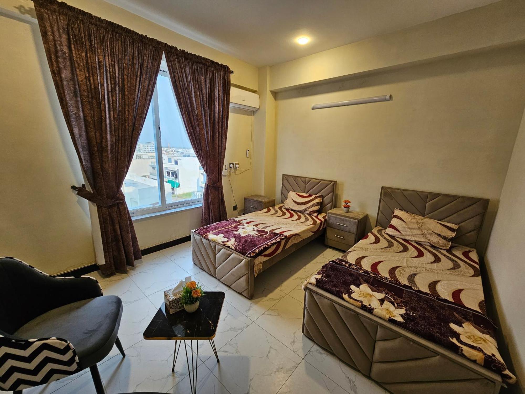 Motorway Majesty Suites Islamabad - Near Islamabad International Airport And Motorway Bilik gambar