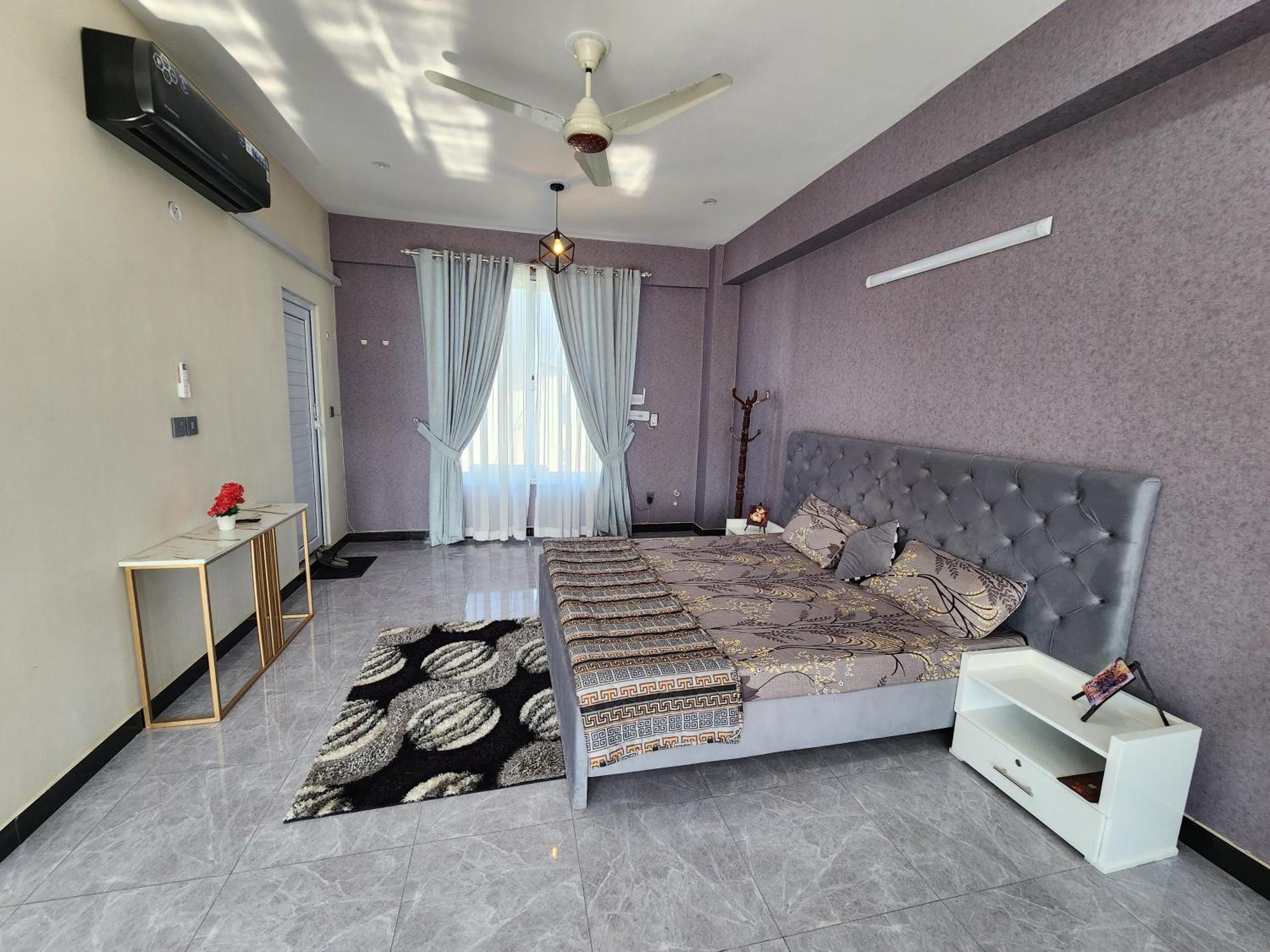 Motorway Majesty Suites Islamabad - Near Islamabad International Airport And Motorway Bilik gambar