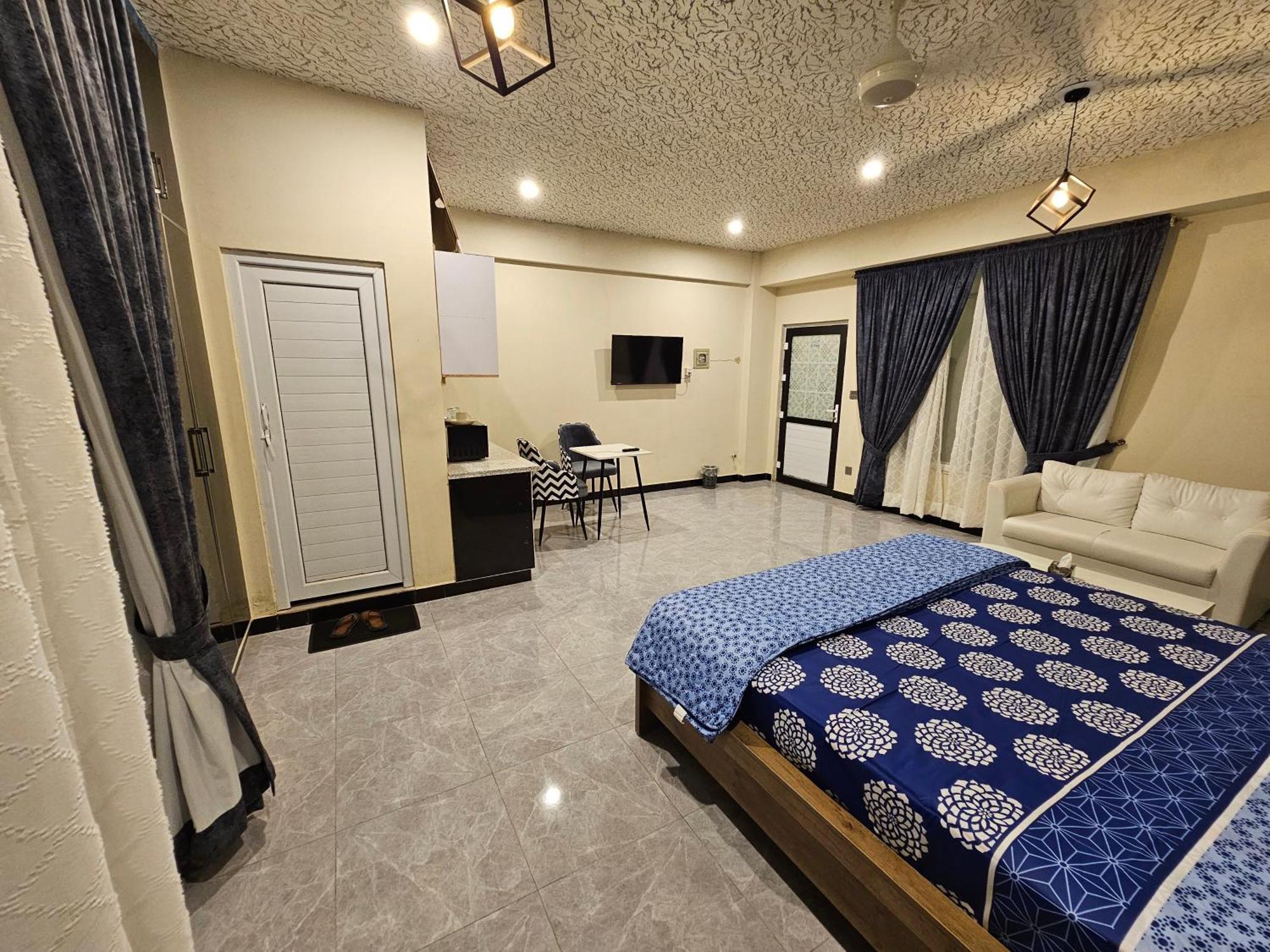 Motorway Majesty Suites Islamabad - Near Islamabad International Airport And Motorway Bilik gambar