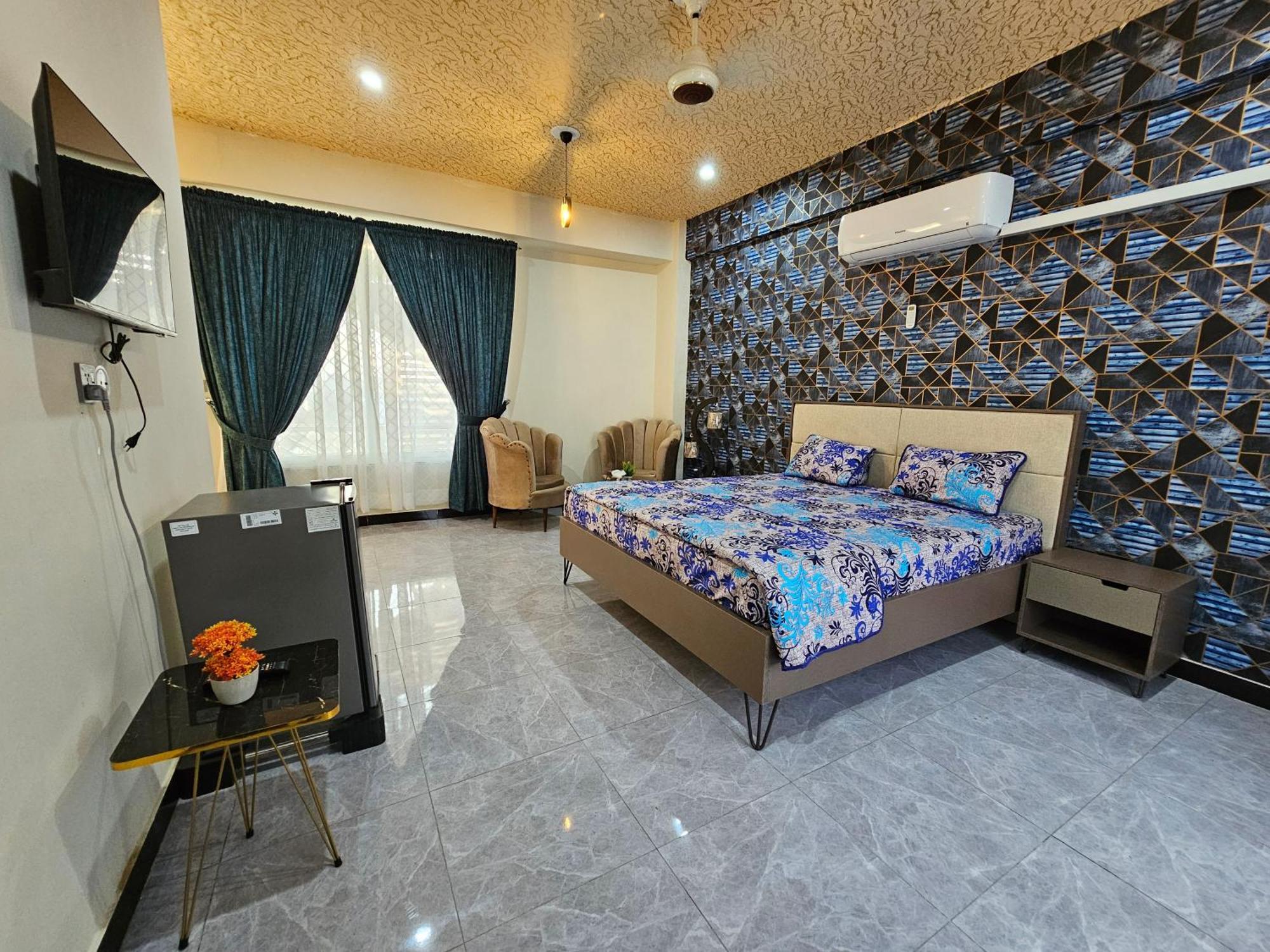 Motorway Majesty Suites Islamabad - Near Islamabad International Airport And Motorway Bilik gambar