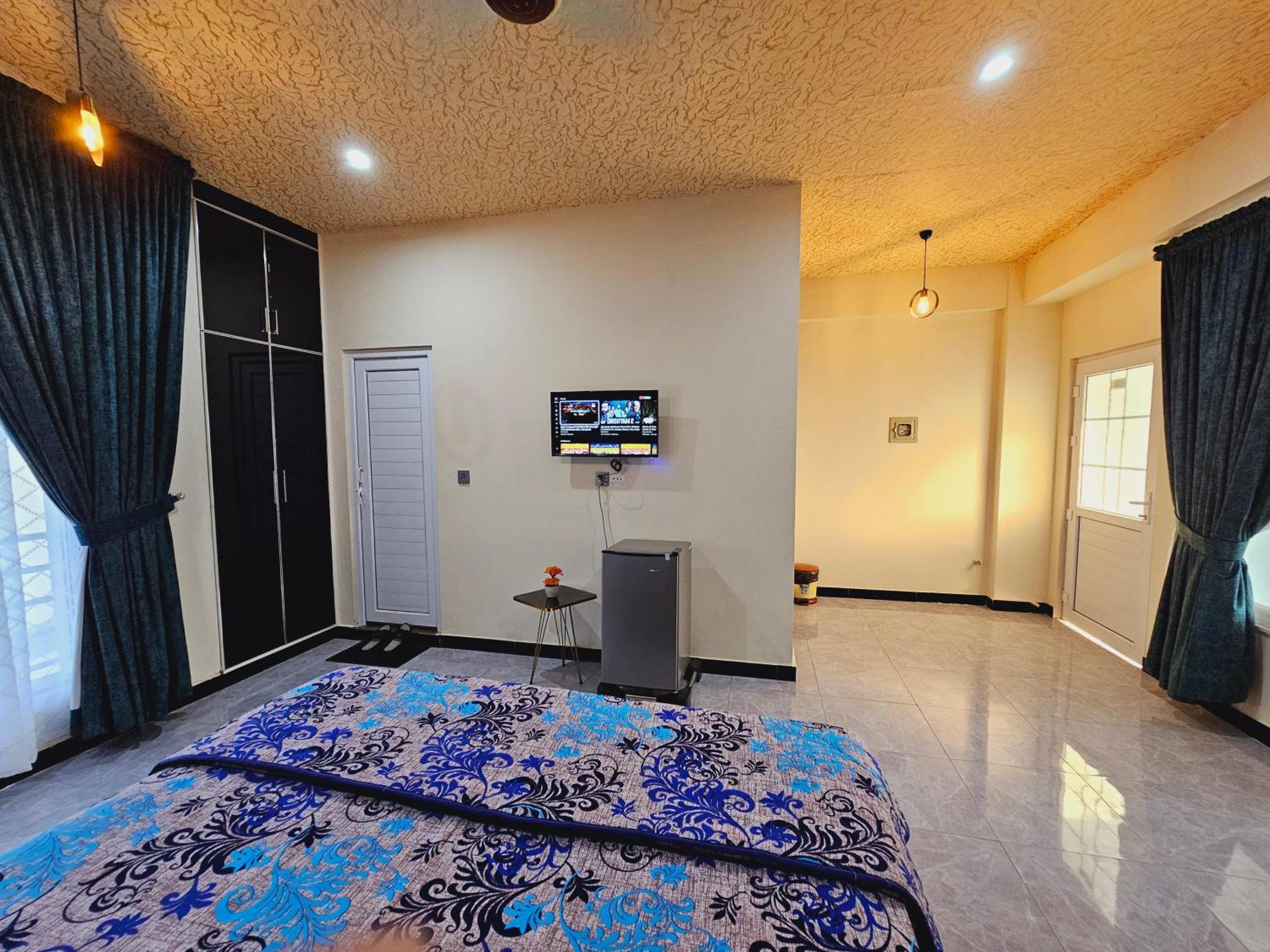 Motorway Majesty Suites Islamabad - Near Islamabad International Airport And Motorway Bilik gambar
